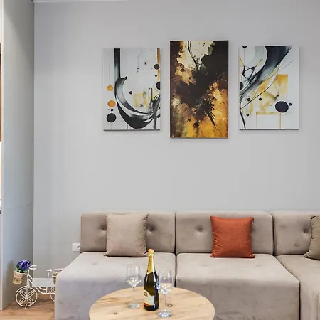 Апартаменты Stylish Sky Romantic Sea & View Дуррес